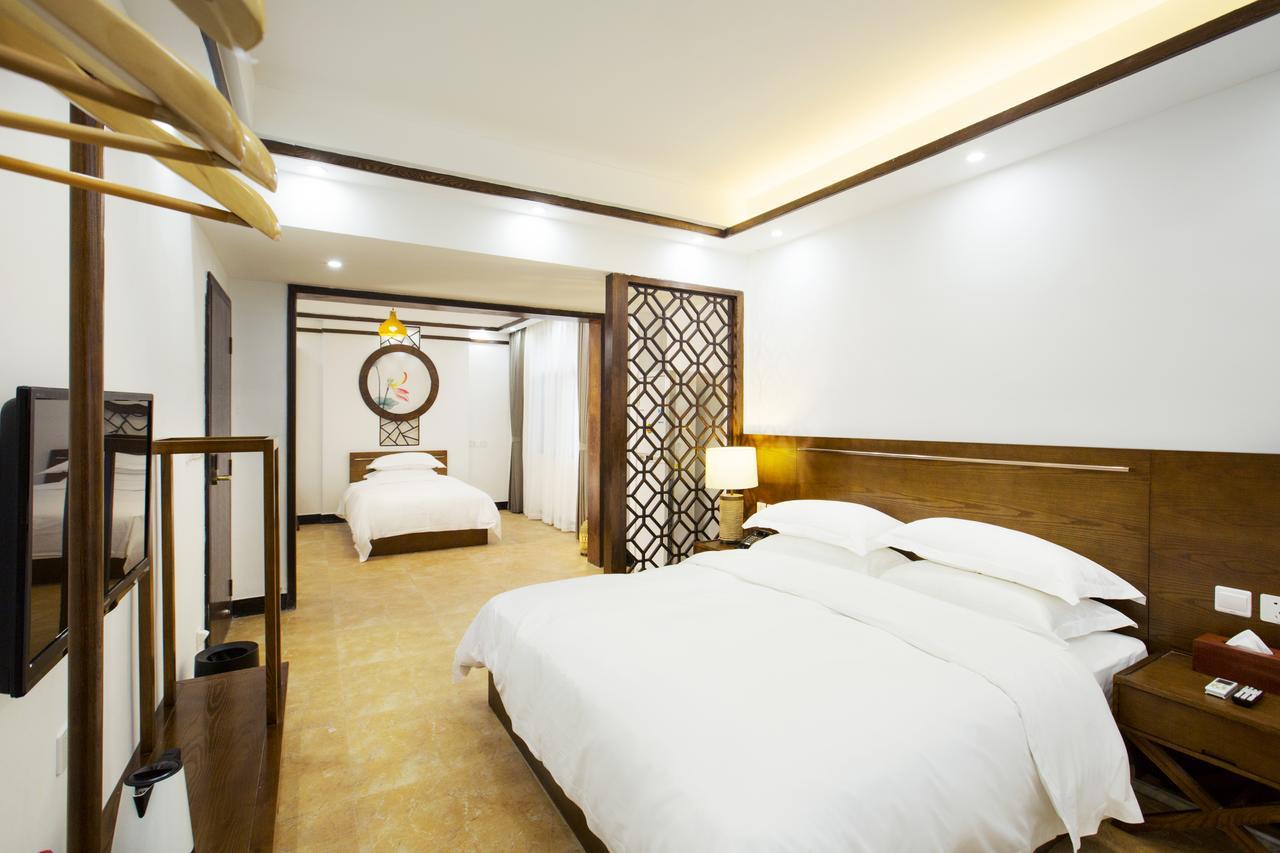 Fenghuang Poshan Inn Exterior photo