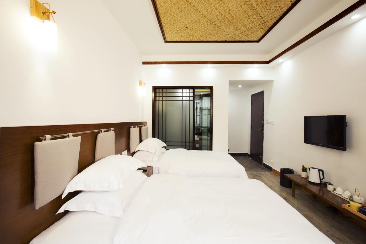 Fenghuang Poshan Inn Exterior photo